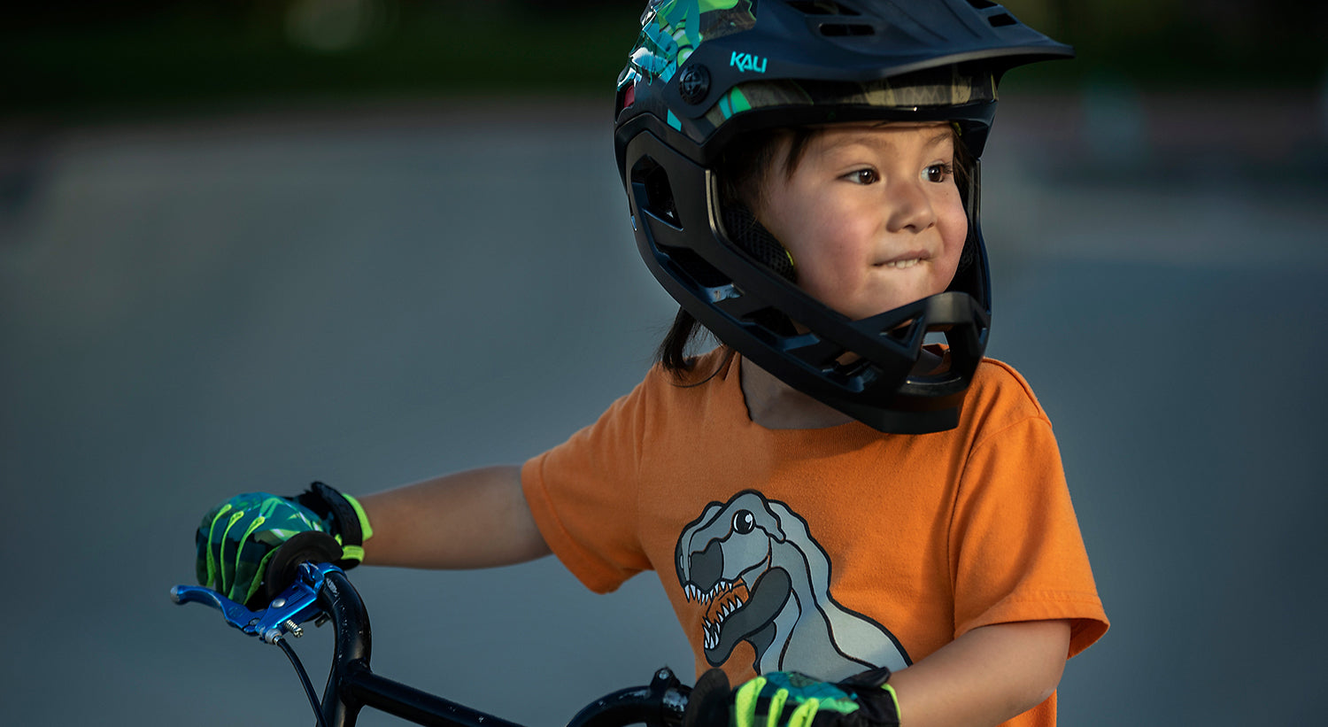 Kids full shop face bike helmet